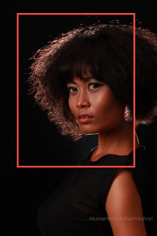 teknik foto low key yang keren dengan model black woman