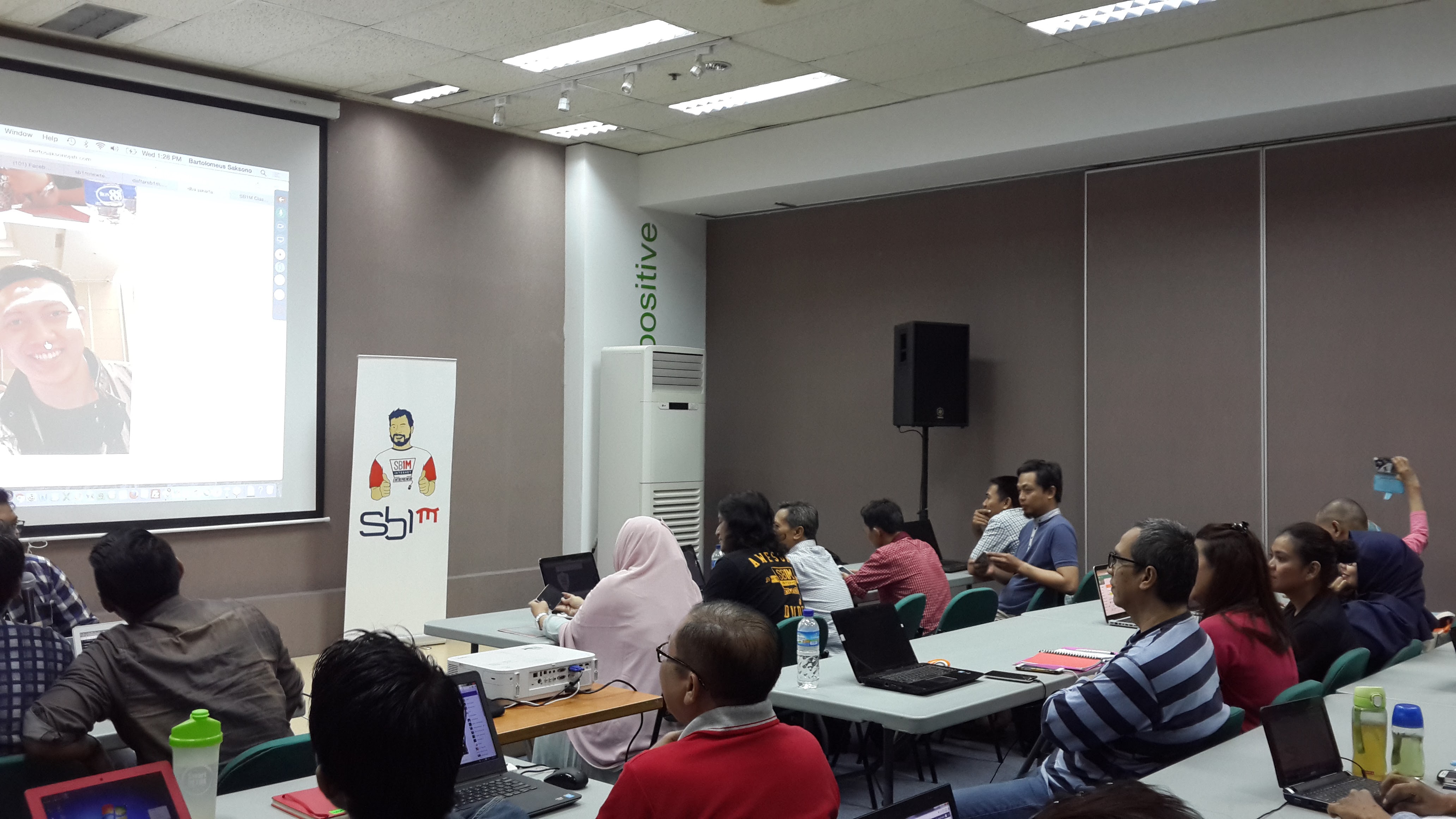 Kerja Online Dari Rumah Dengan Komunitas Bisnis Online SB1M Jakarta