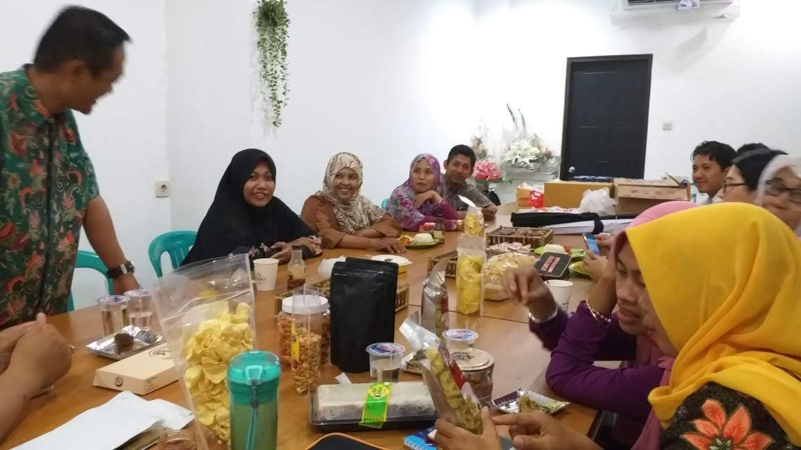 Mentoring KONUS Peduli UMKM di Surabaya